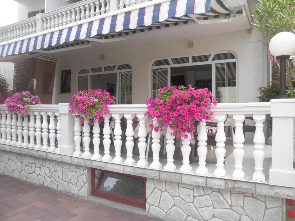 Guest House Katarina Malinska Exterior foto