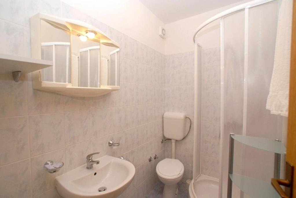 Guest House Katarina Malinska Quarto foto