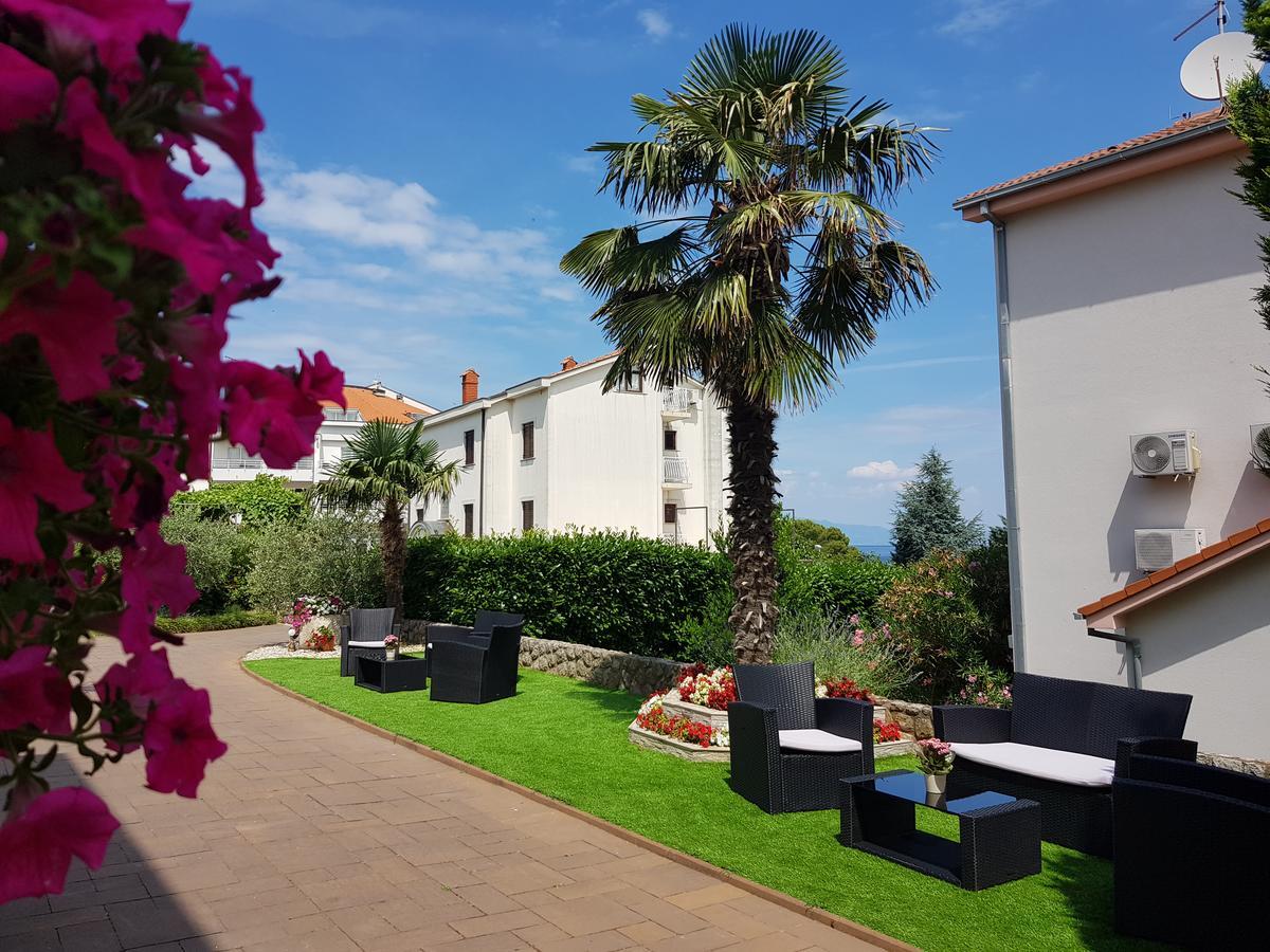 Guest House Katarina Malinska Exterior foto